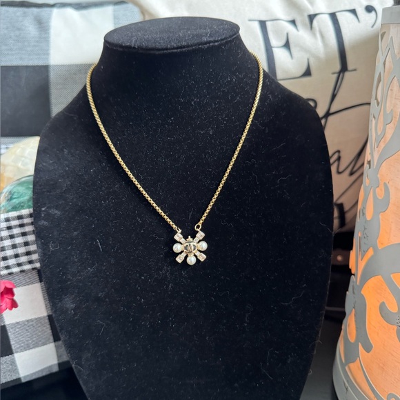 Gold‎ & Pearl Flower Connector 18”Box Link Necklace